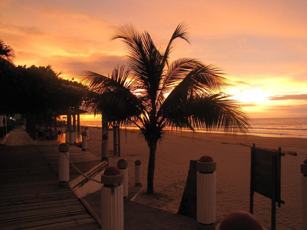 Playa Almendro Resort Tonsupa Kültér fotó