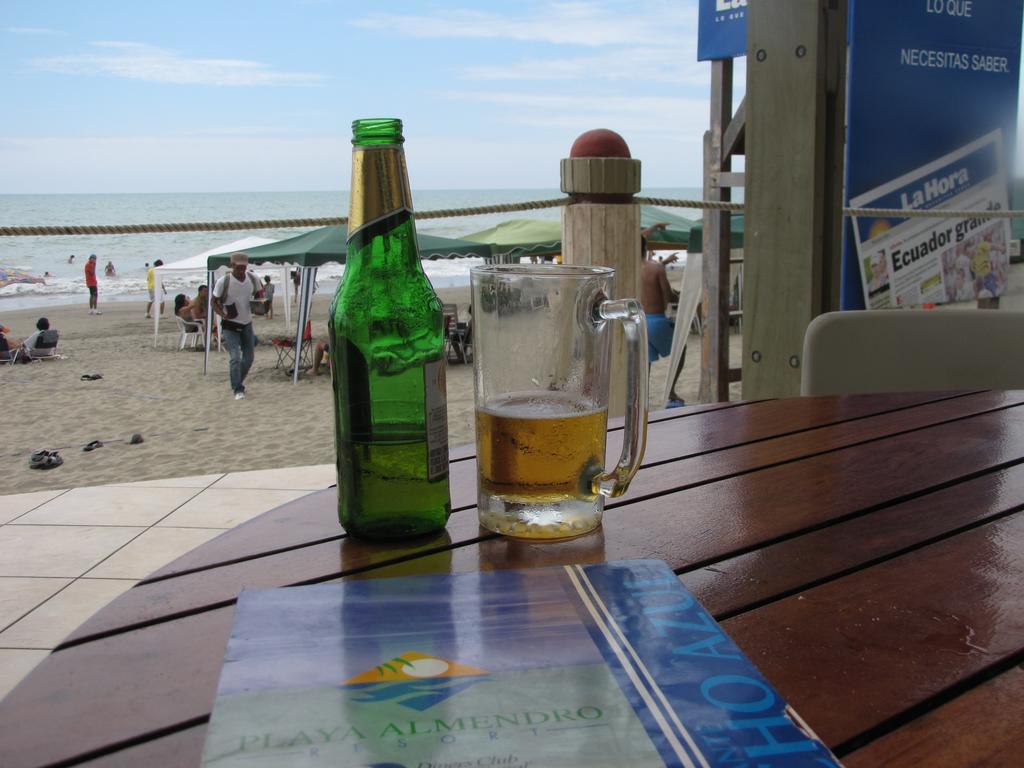 Playa Almendro Resort Tonsupa Kültér fotó